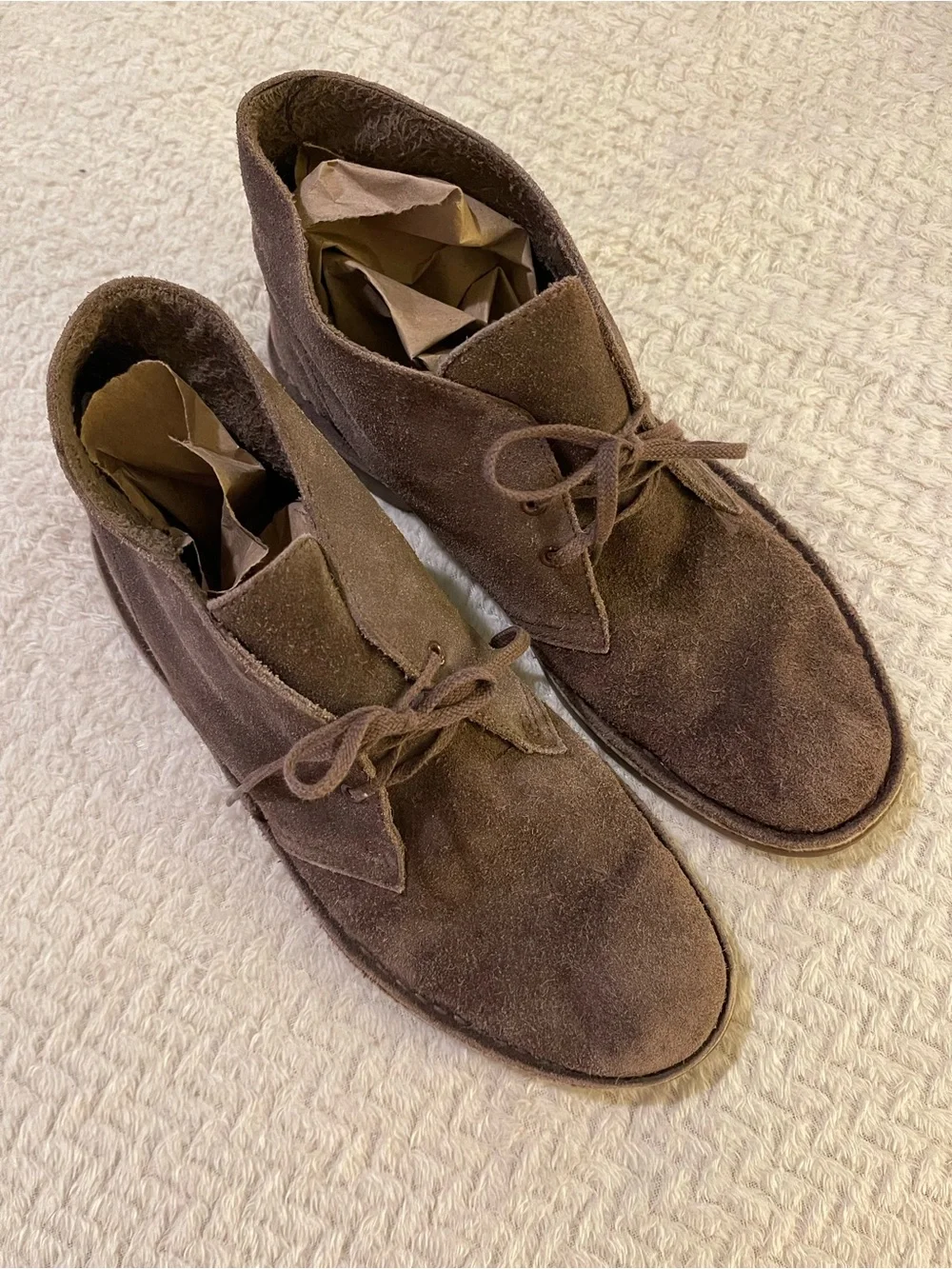 Clark’s Men's Brown Suede Chukka Boots - Casual Lace-Up Comfort size 9